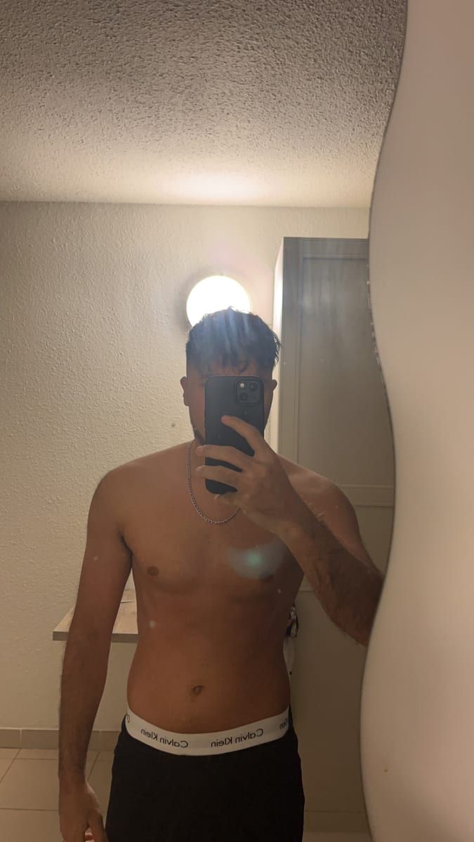 Profil de Chahine, 23 ans, Rencontre gay à Fleurier (Neuchâtel)