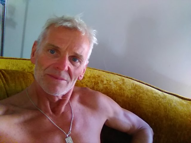 Profil de Gwendy, 30 ans, Rencontre gay à Les Planchettes (Neuchâtel)