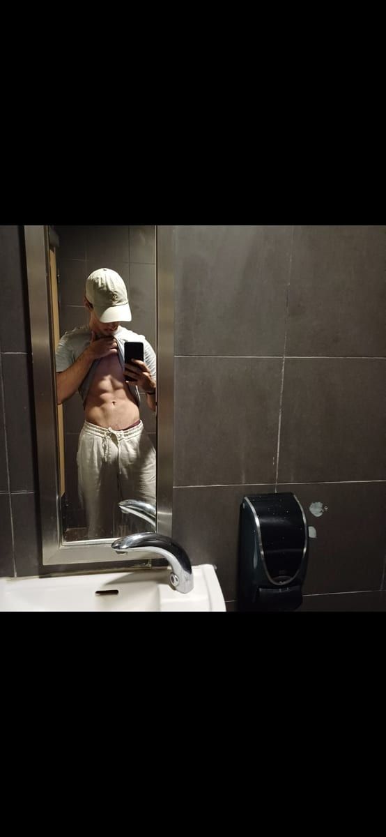 Profil de Emylien, 40 ans, Rencontre gay black à Le Pâquier NE (Neuchâtel)