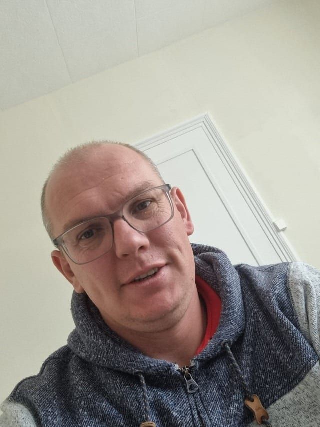 Profil de Khalil, 42 ans, Rencontre gay muscle à Les Vieux-Prés (Neuchâtel)