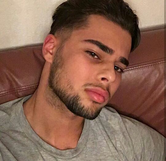 Profil de Clovis, 26 ans, Rencontre gay à La Vue-des-Alpes (Neuchâtel)