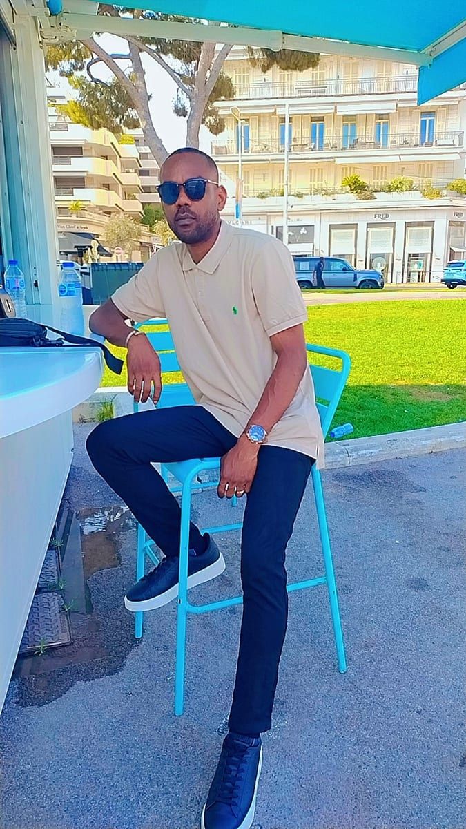 Profil de Keita, 33 ans, Rencontre gay à Renan BE (Neuchâtel)
