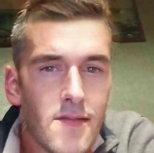 Profil de Alonso, 43 ans, Rencontre gay à Gampelen (Neuchâtel)