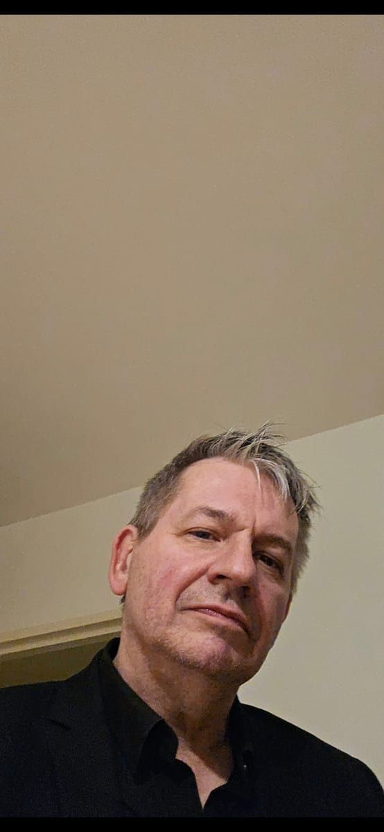 Profil de Blake, 41 ans, Rencontre gay arabe à Enges (Neuchâtel)