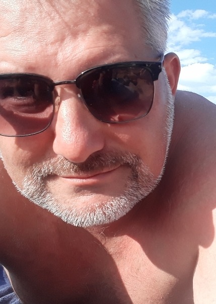 Profil de Illane, 34 ans, Rencontre gay à Fleurier (Neuchâtel)