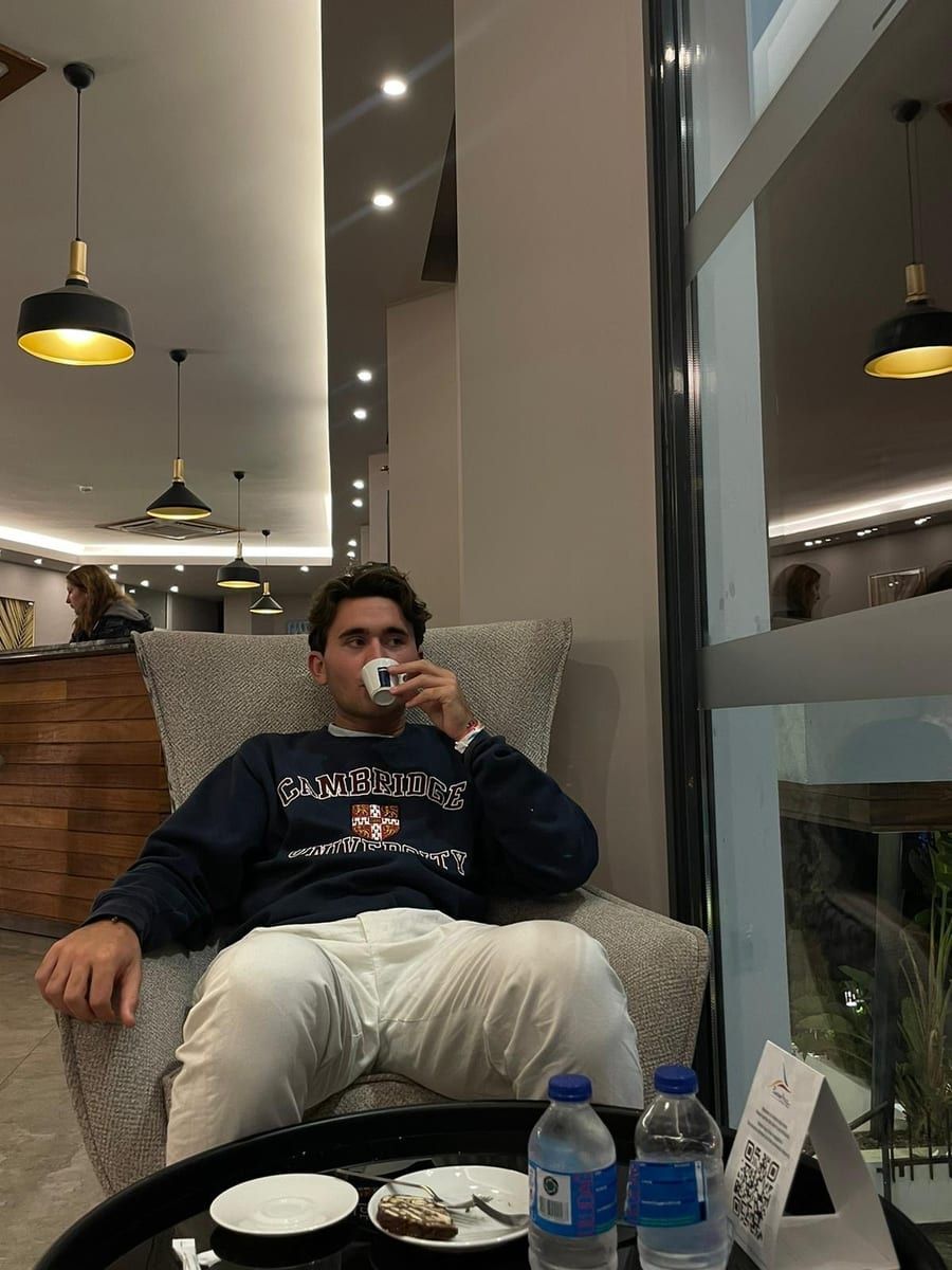 Profil de Skandar, 24 ans, Rencontre gay à Les Brenets (Neuchâtel)