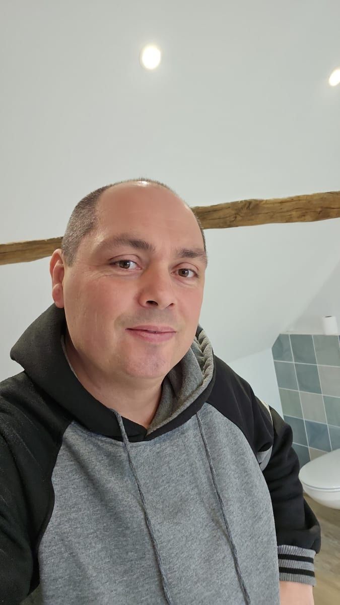 Profil de Hoang, 32 ans, Rencontre gay à La Cibourg (Neuchâtel)