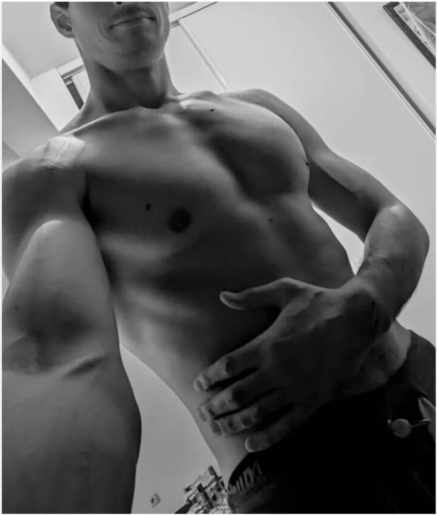 Profil de Hadje, 41 ans, Rencontre gay black à La Chaux-du-Milieu (Neuchâtel)