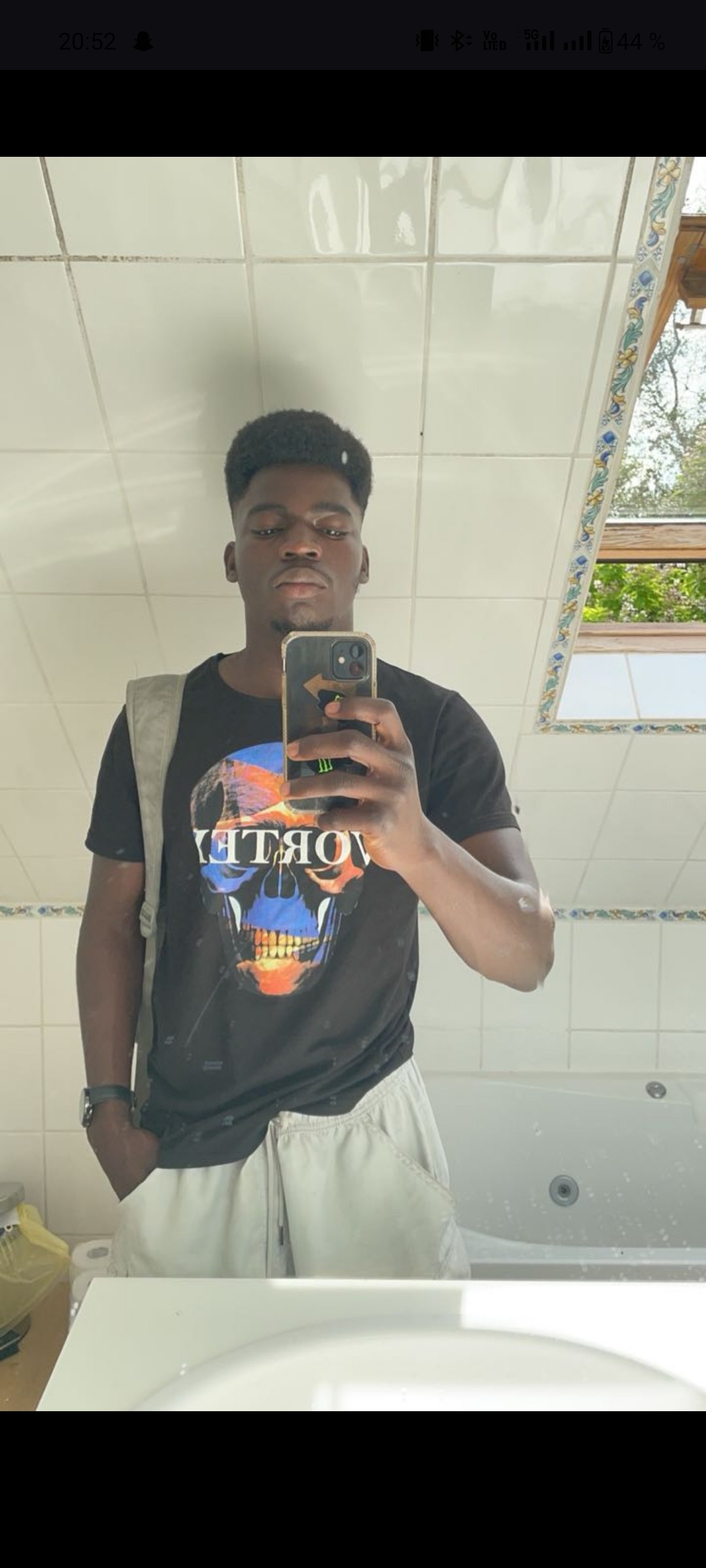 Profil de Eleuthere, 26 ans, Rencontre gay à La Chaux-de-Fonds (Neuchâtel)