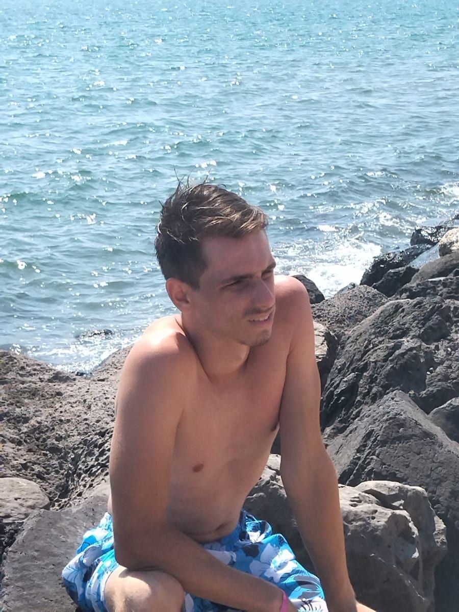Profil de Azer, 30 ans, Rencontre gay arabe à Boudry (Neuchâtel)