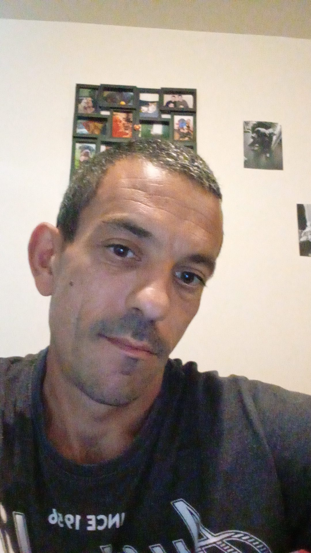 Profil de Coddy, 42 ans, Rencontre gay à Brot-Dessous (Neuchâtel)