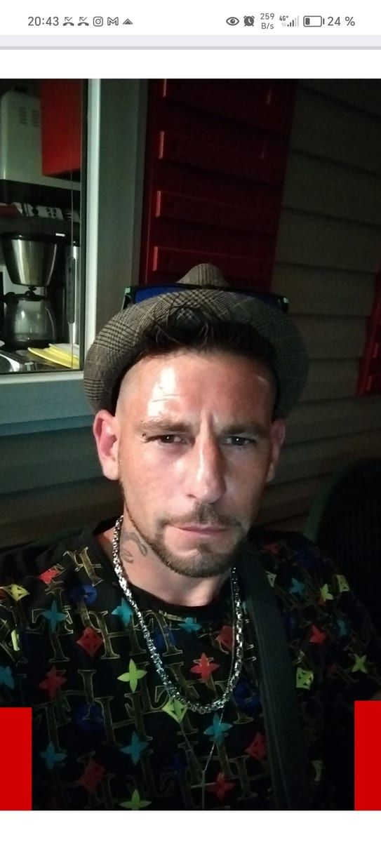 Profil de Djessym, 28 ans, Rencontre gay muscle à Les Verrières (Neuchâtel)