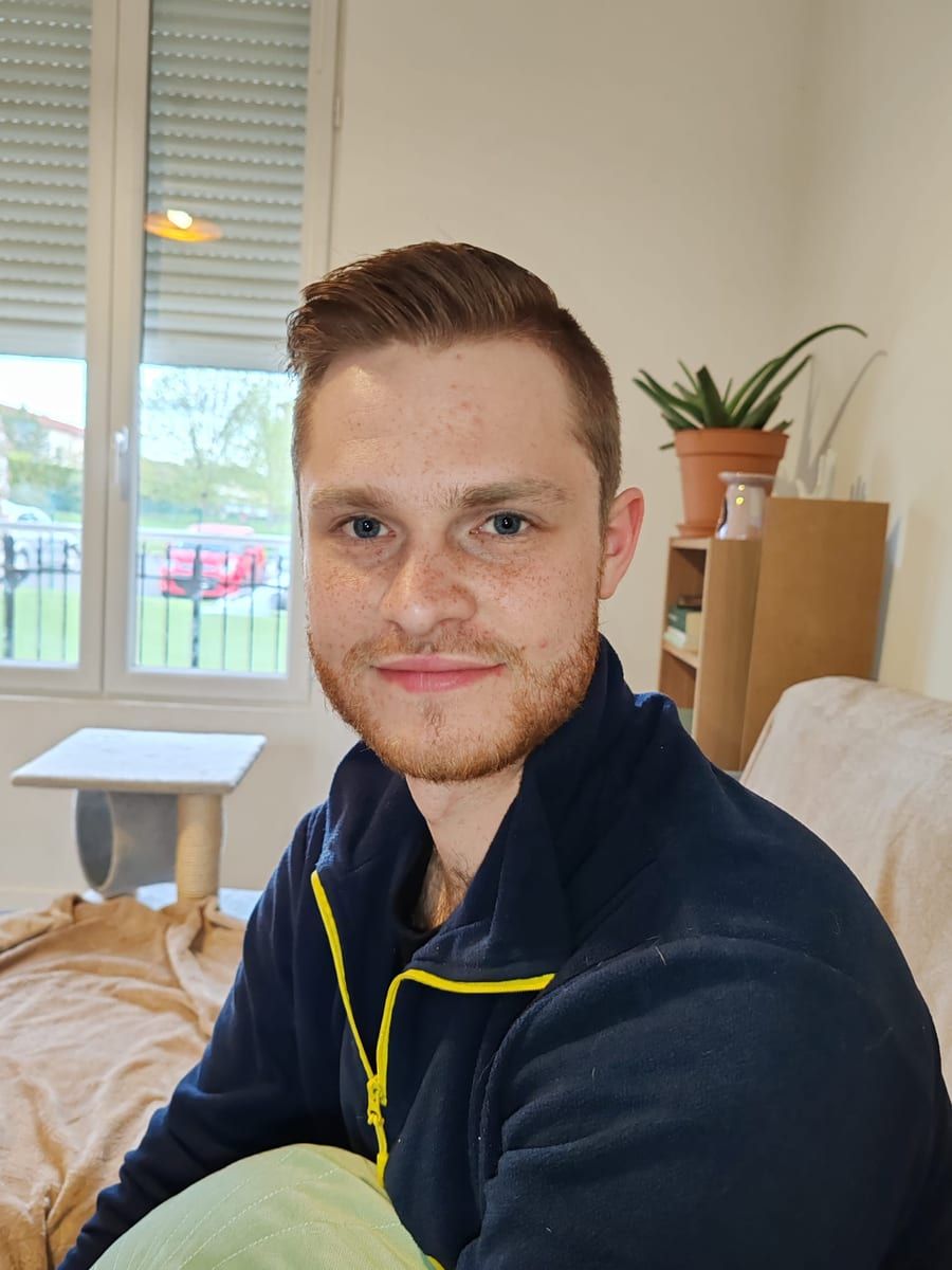 Profil de Alexey, 44 ans, Rencontre gay à Fresens (Neuchâtel)