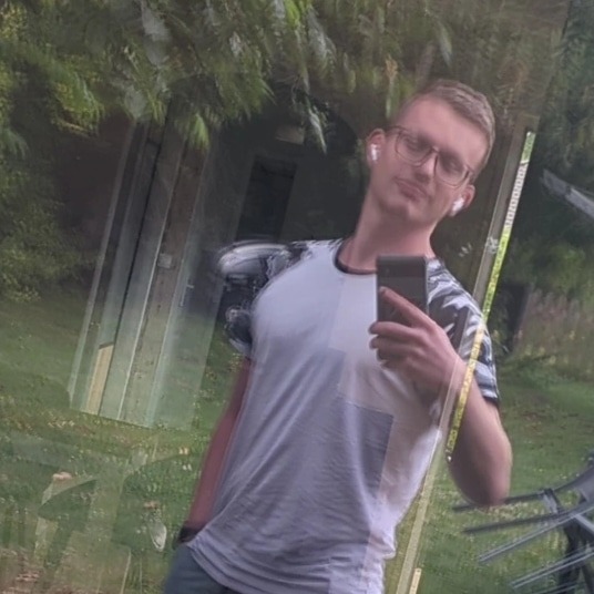 Profil de Carly, 42 ans, Rencontre gay à Cormondrèche (Neuchâtel)