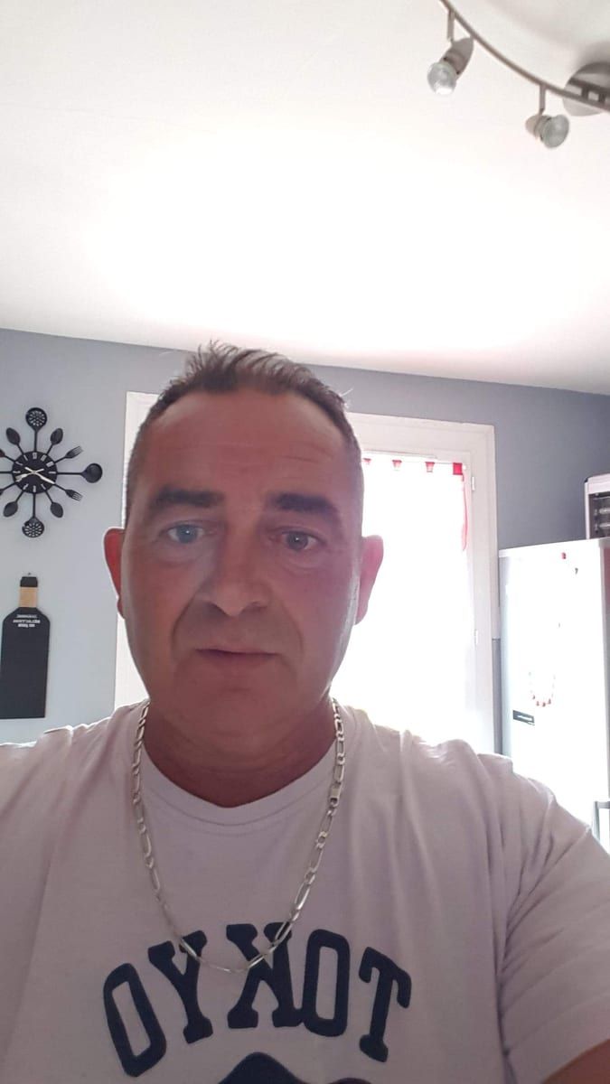 Profil de Zahir, 30 ans, Rencontre gay à Saules (Neuchâtel)