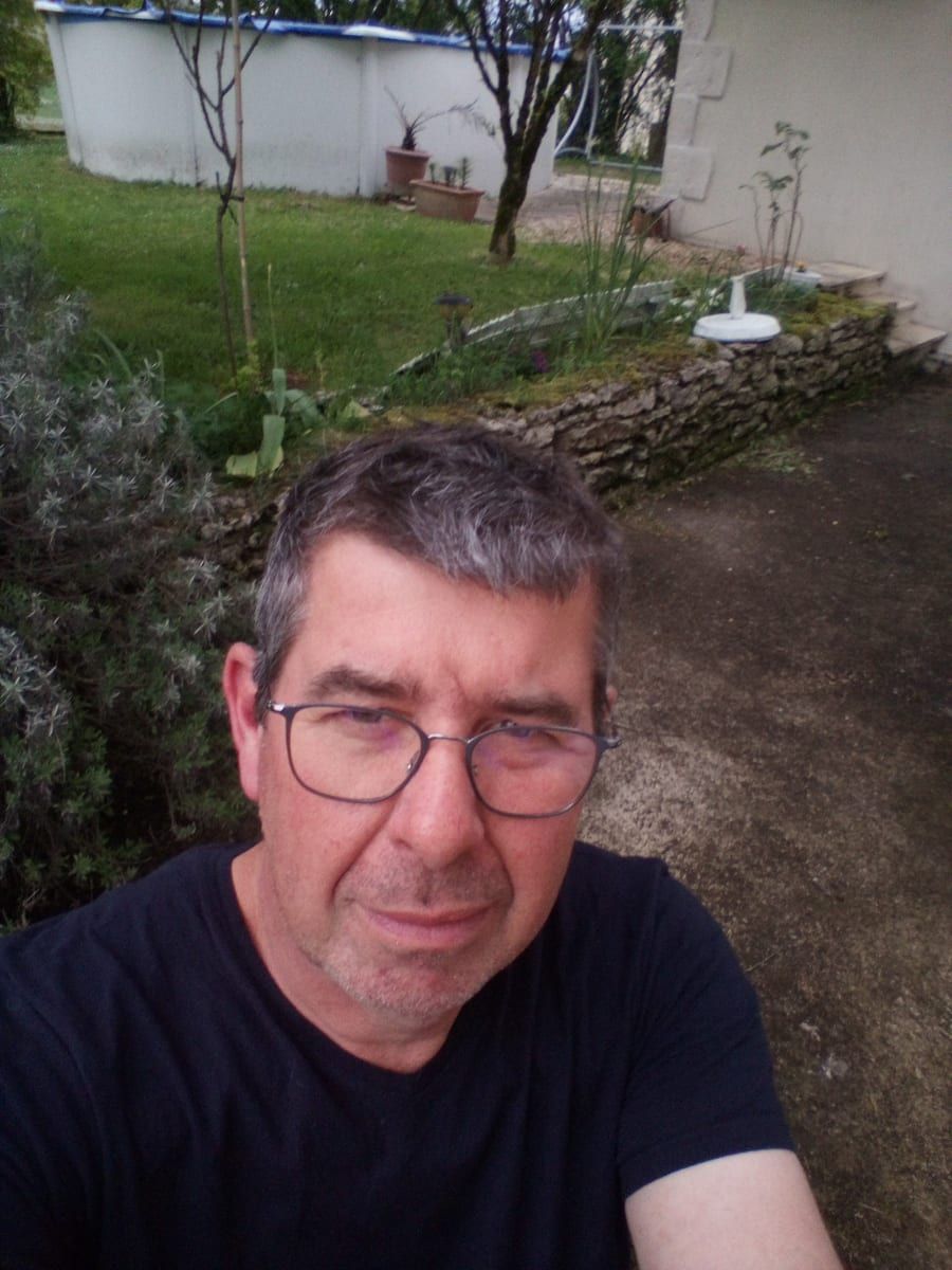Profil de Deivy, 32 ans, Rencontre gay à Saules (Neuchâtel)