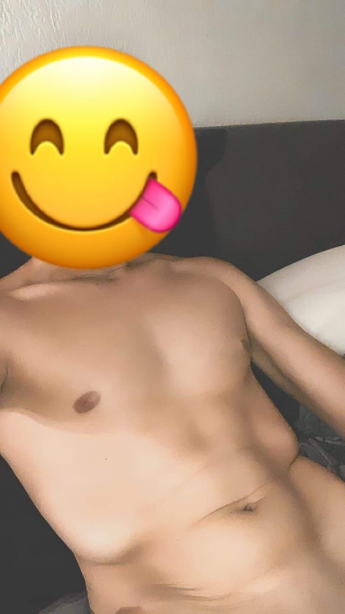 Profil de Dembo, 43 ans, Rencontre gay à Gampelen (Neuchâtel)